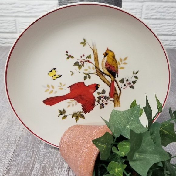 Springtime cardinal bird plate - Picture 3 of 8